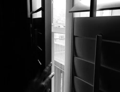 Miedo De Hacer Un Movimiento: Historias de Noticias Causando Panico En La Comunidad Inmigrante